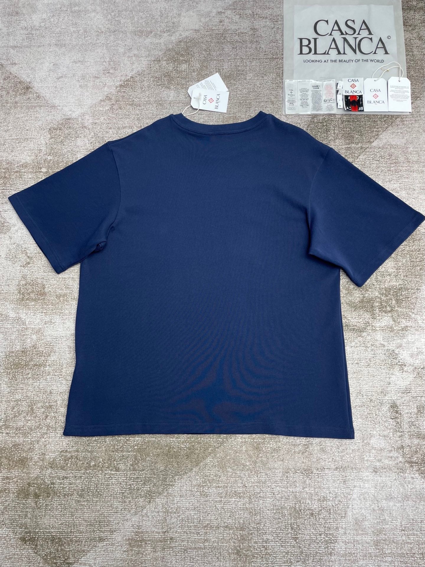 25 Short-sleeved T-shirt