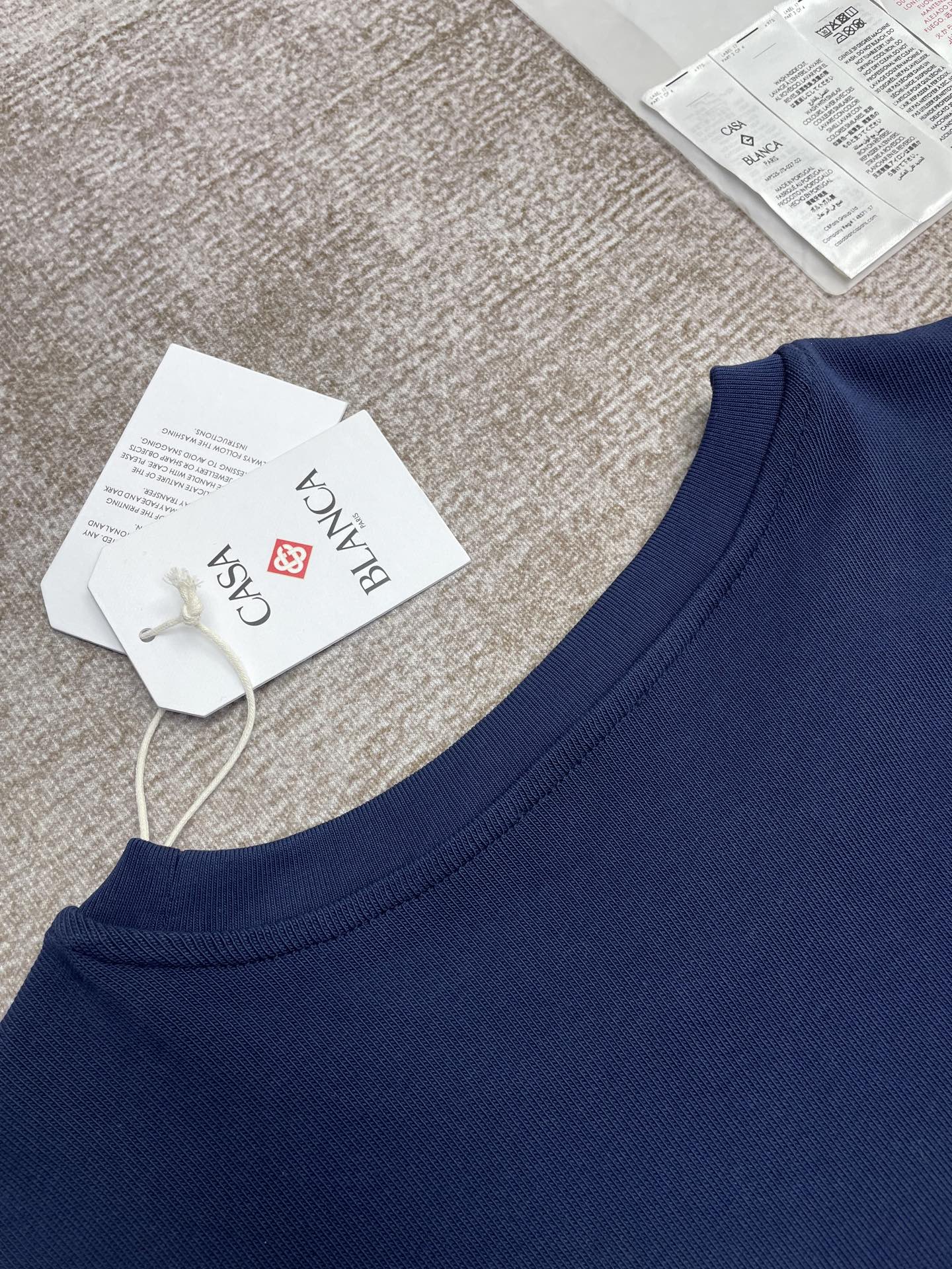 25 Short-sleeved T-shirt