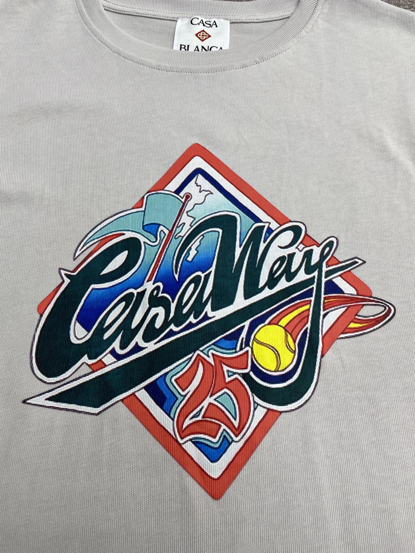 25 Short-sleeved T-shirt