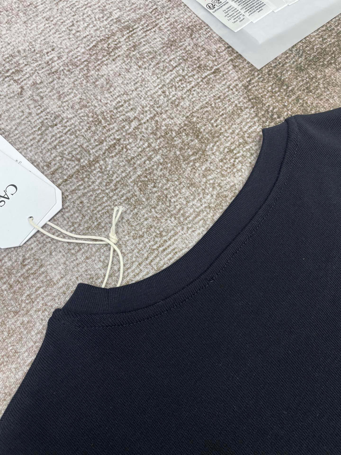 25 Short-sleeved T-shirt
