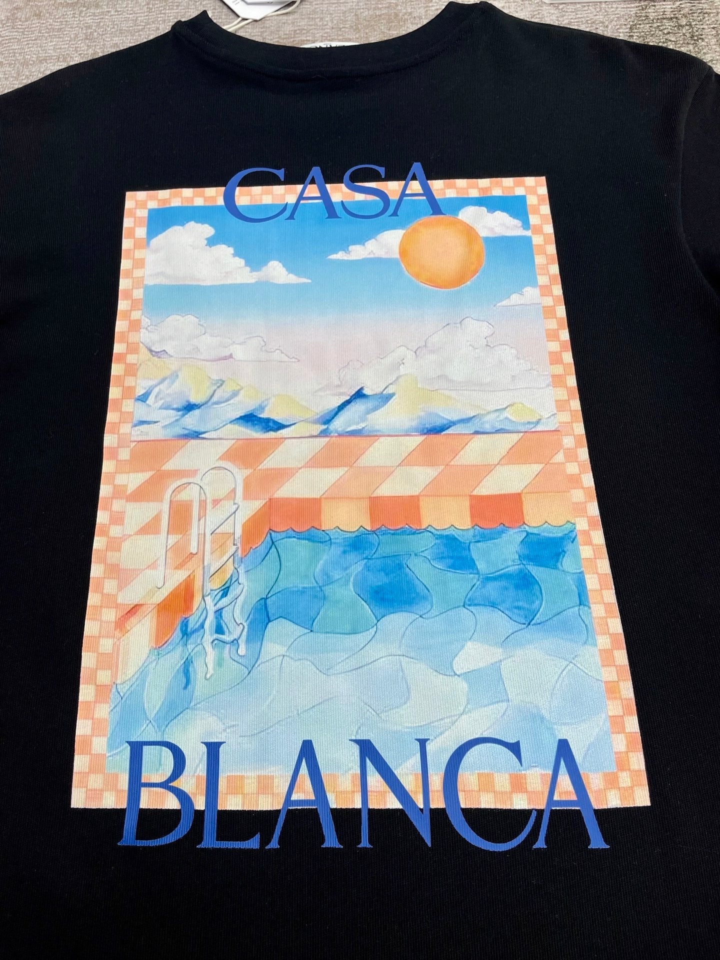 25 Short-sleeved T-shirt