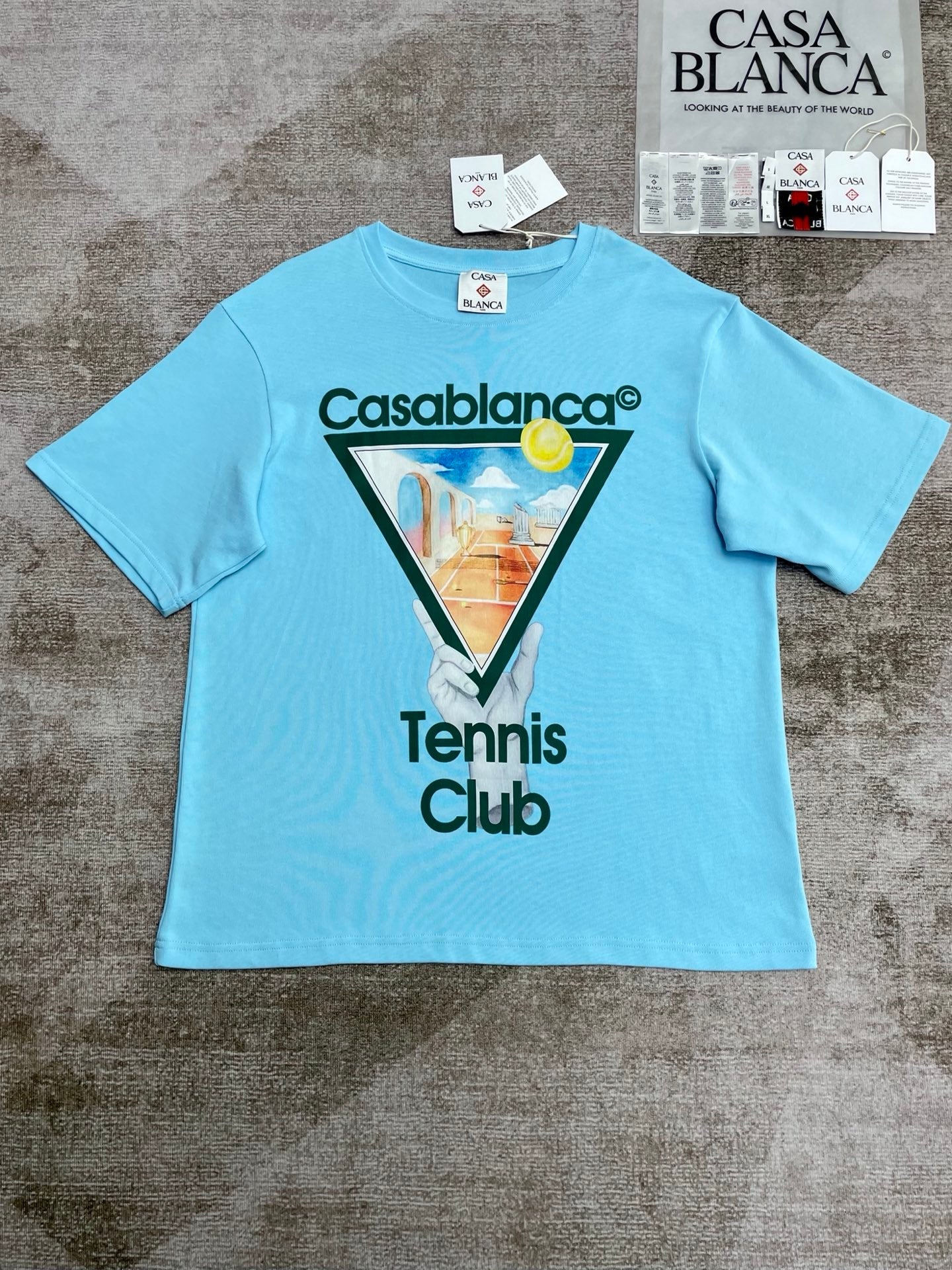 25 Short-sleeved T-shirt
