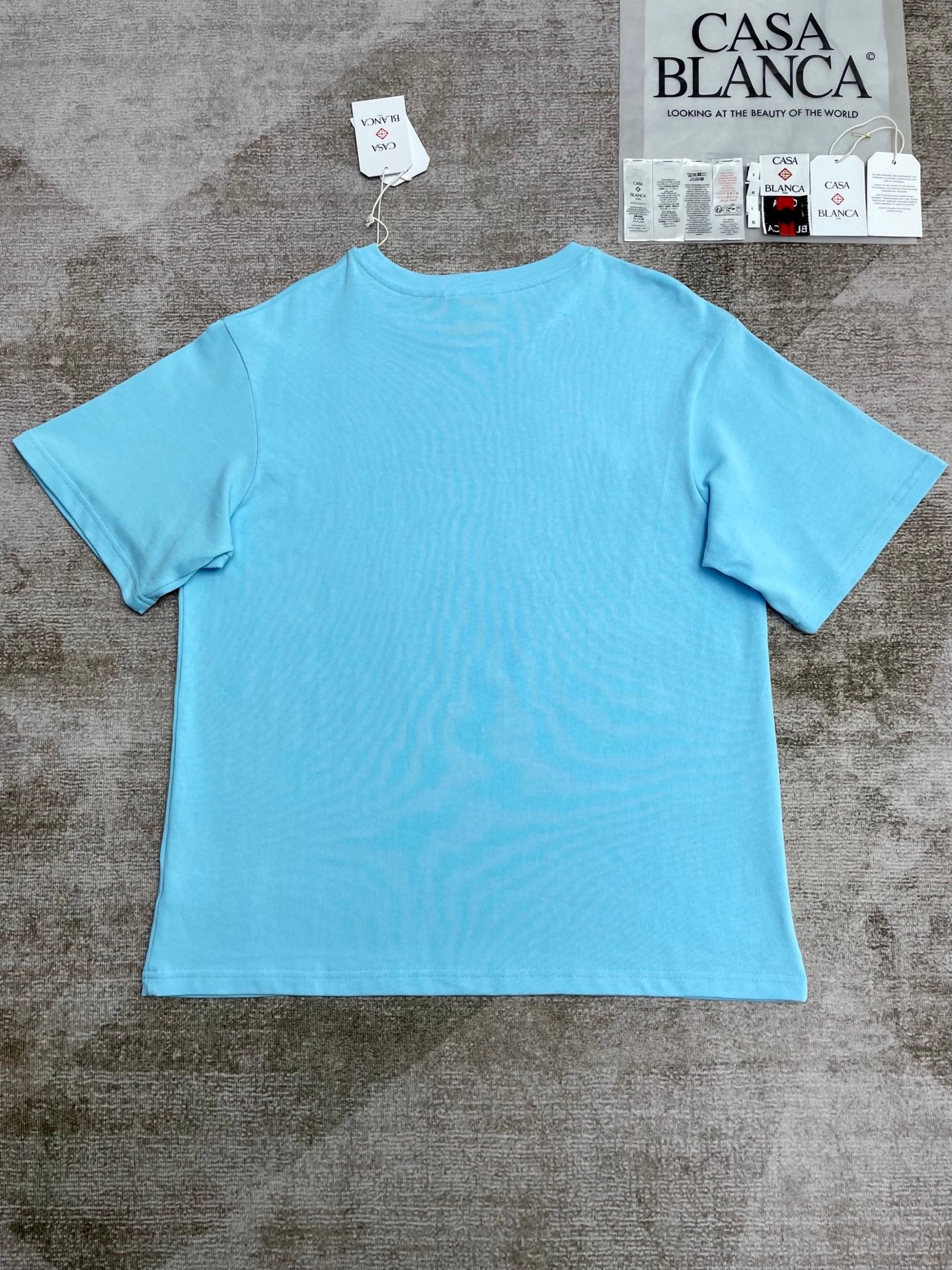 25 Short-sleeved T-shirt
