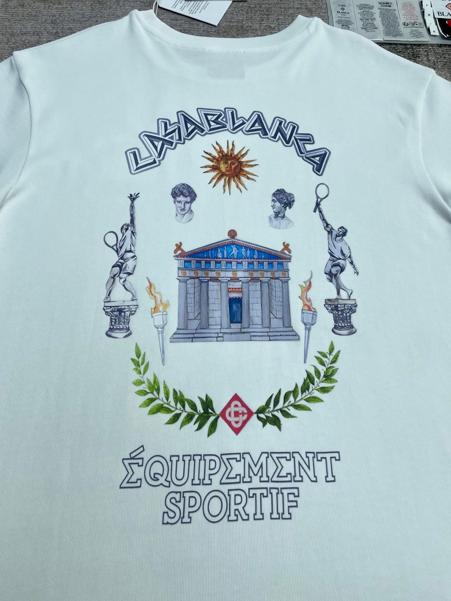 Short-sleeved T-shirt