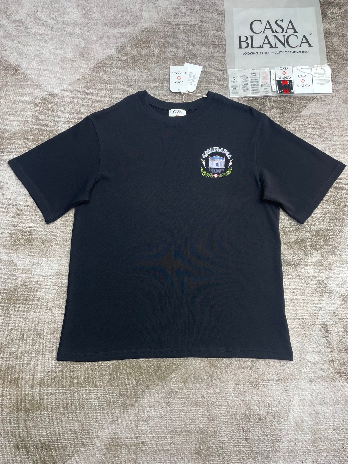 Short-sleeved T-shirt