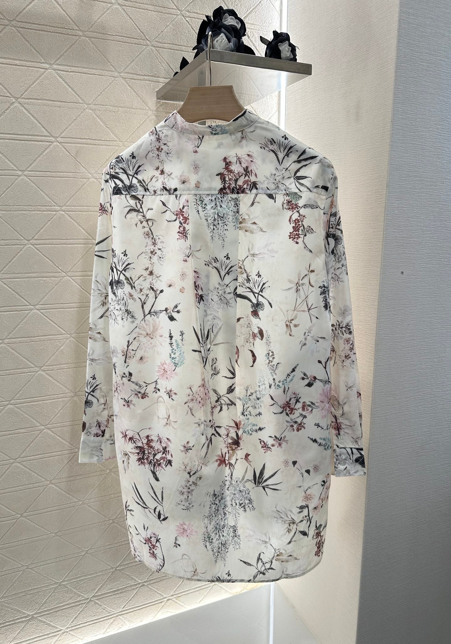 D 25 printed shirt