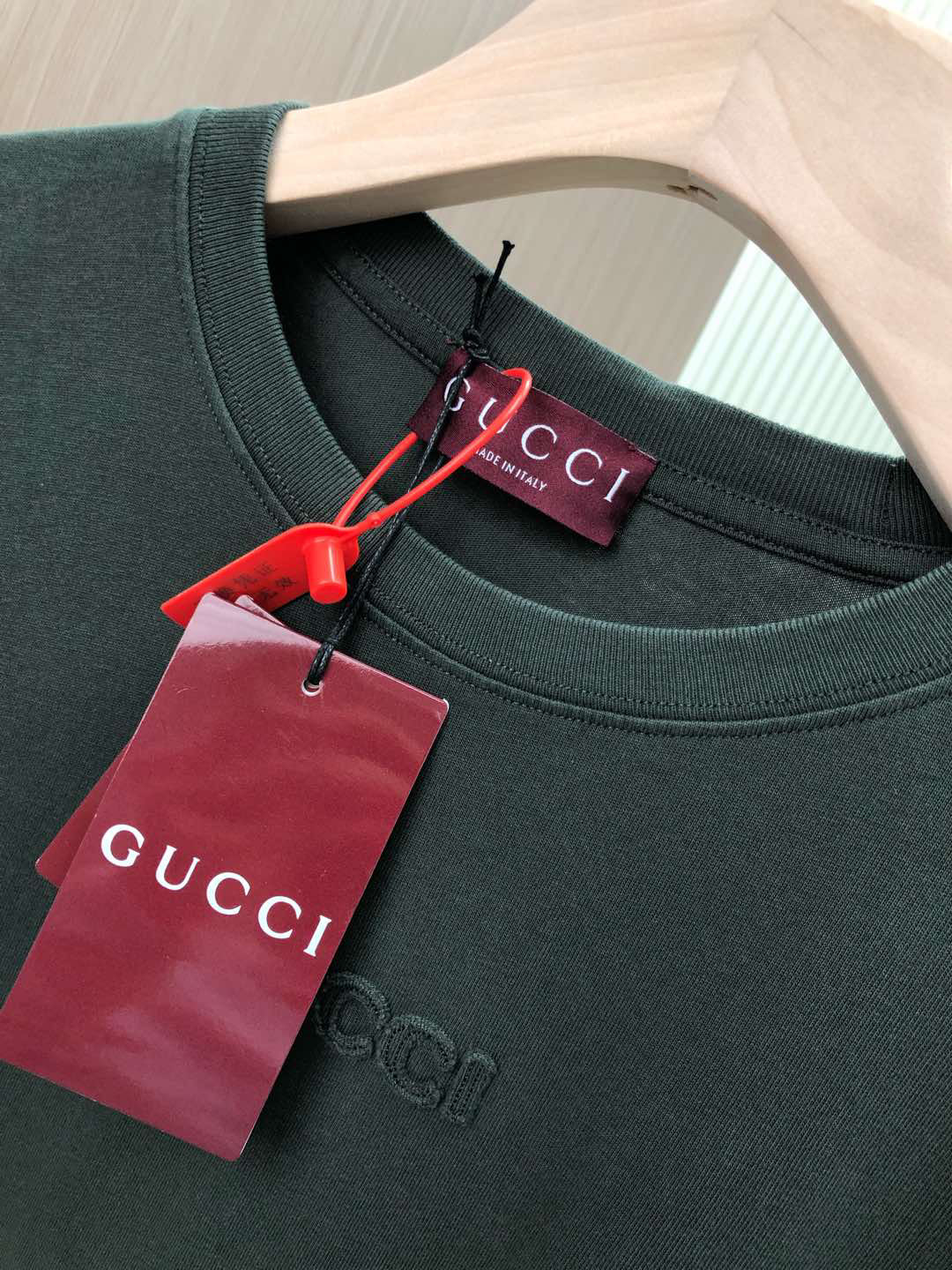25 logo embroidered short sleeves