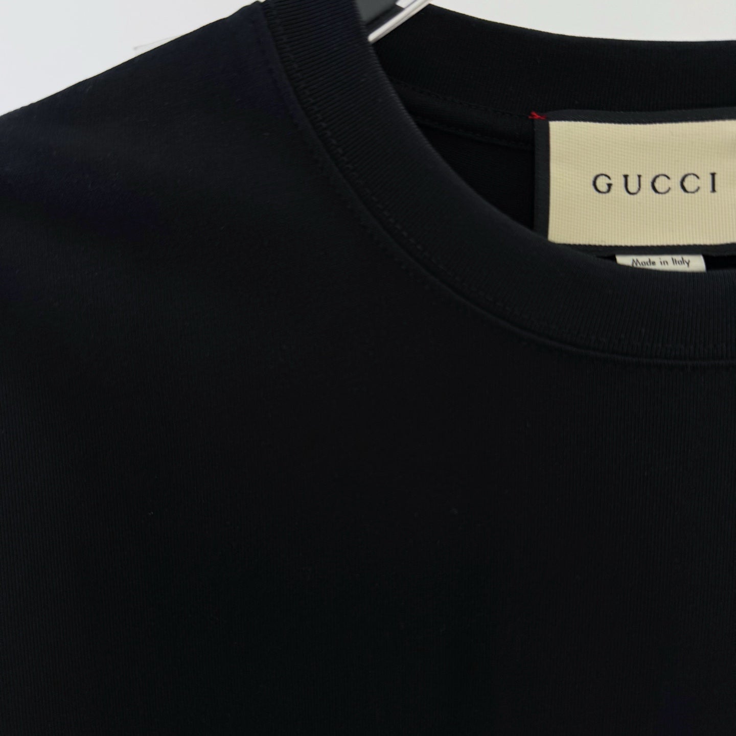 25 letters embroidered round neck short sleeve T-shirt