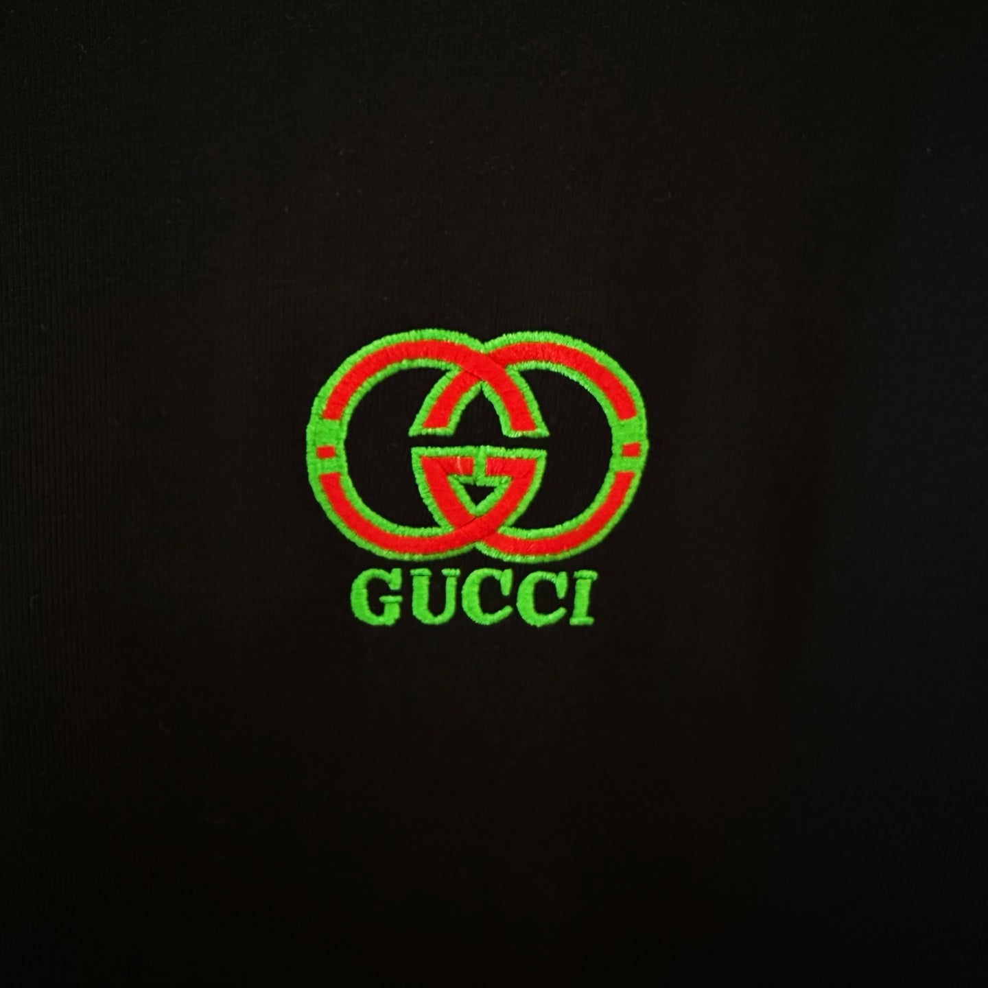 25 letters embroidered round neck short sleeve T-shirt