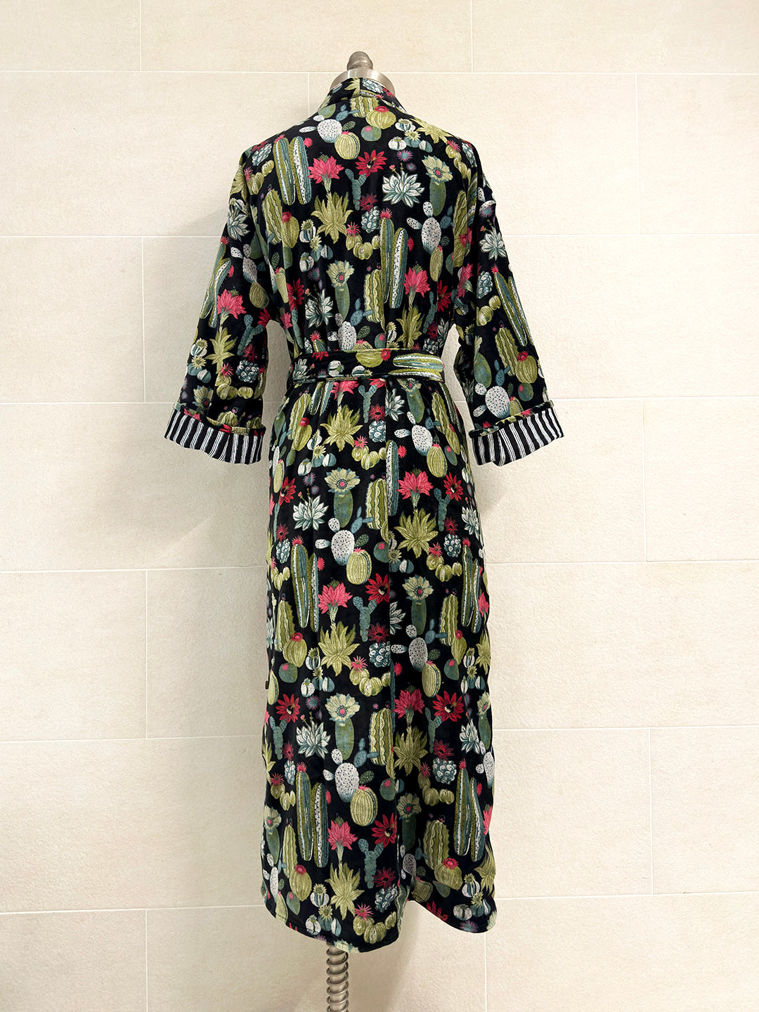 BLACK CACTUS VELVET ROBE
