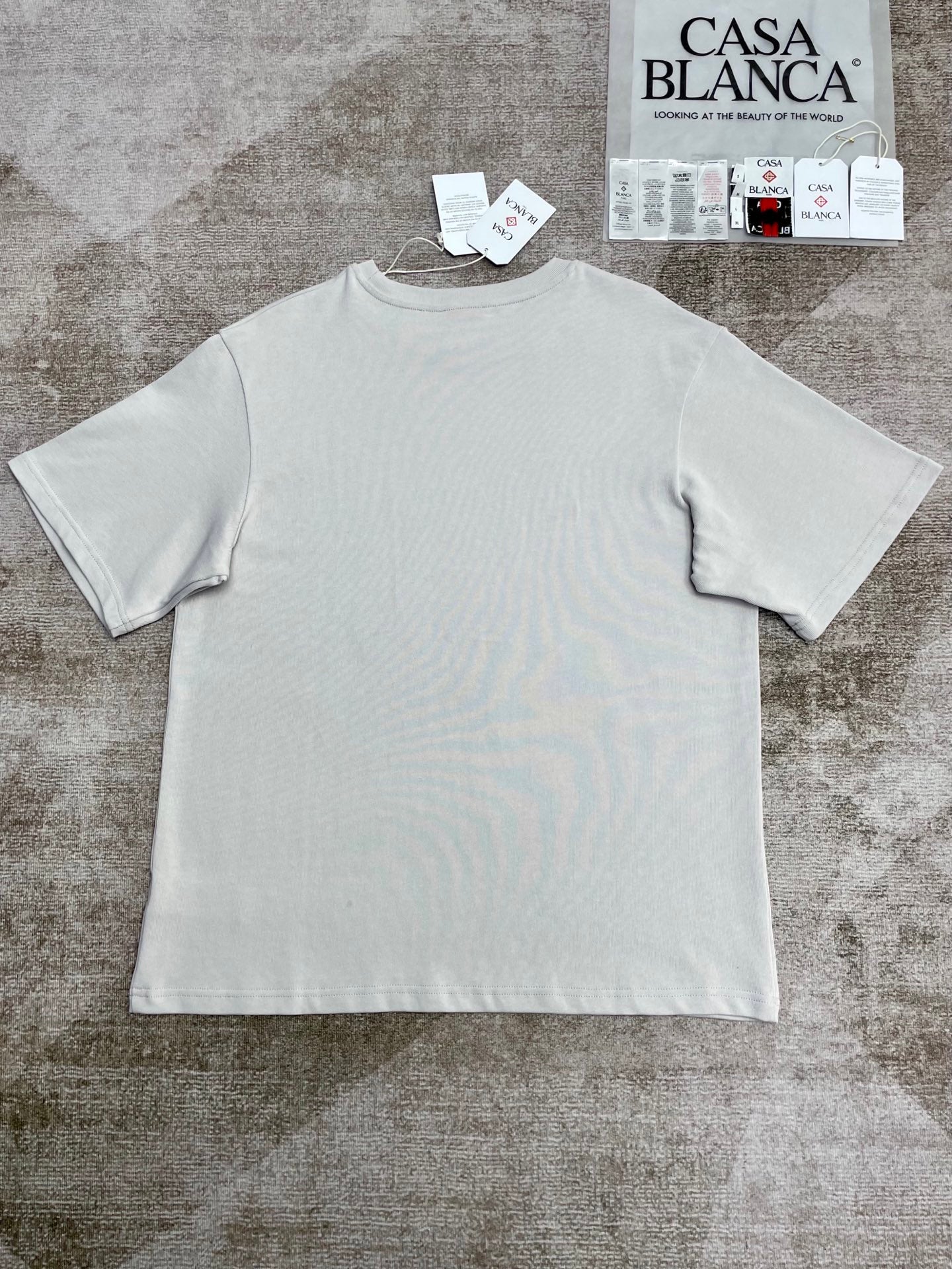 25 Short-sleeved T-shirt