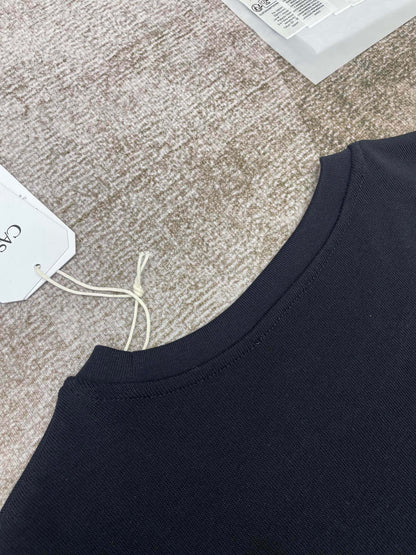 25 Short-sleeved T-shirt