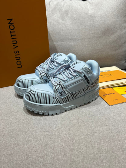 Lace-up Bread Shoes
