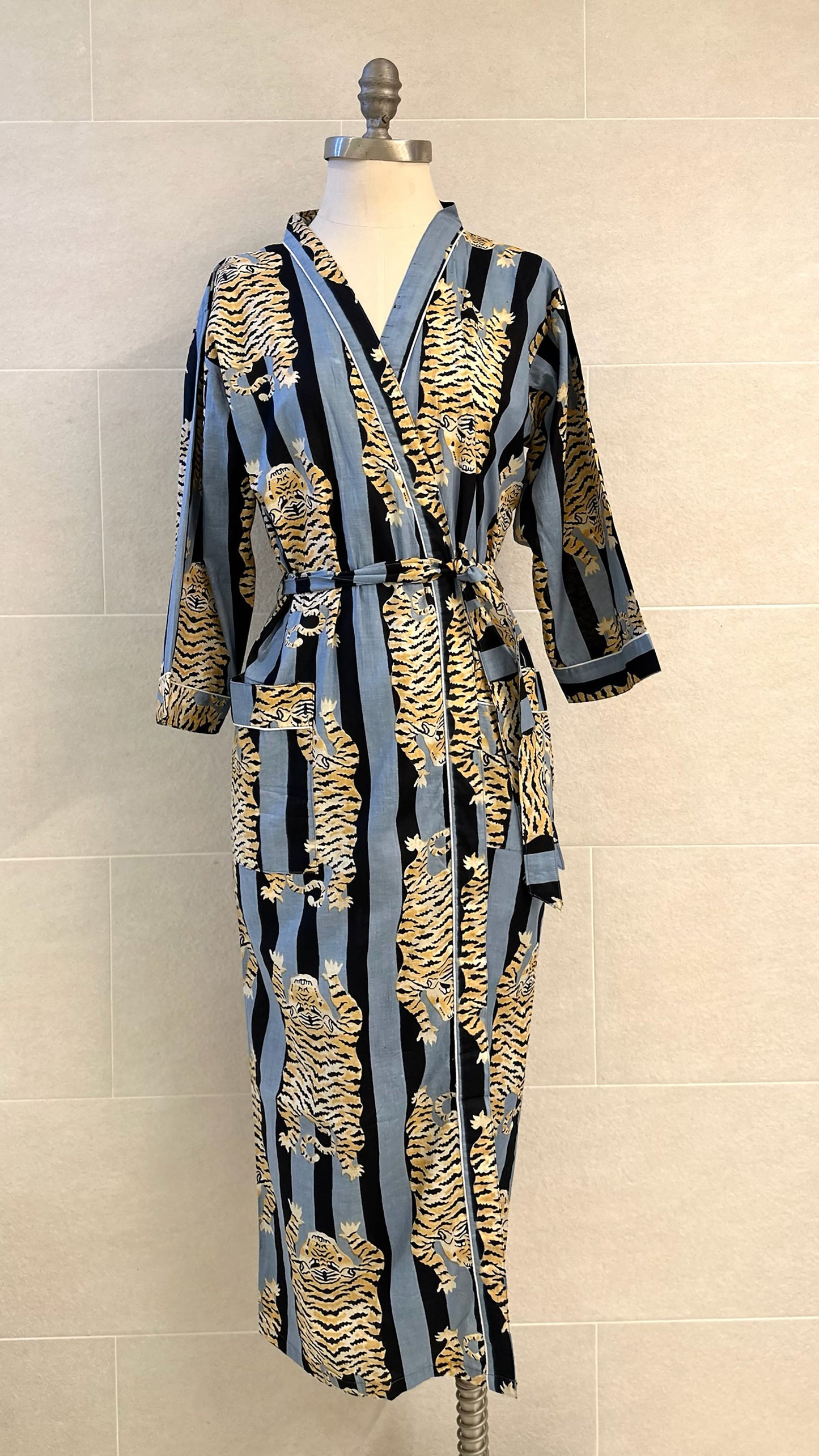 BATH ROBE